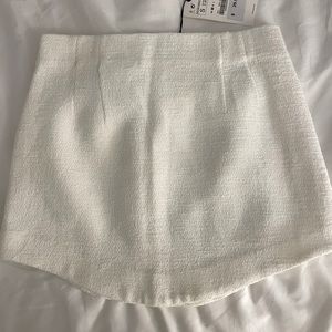 Zara classic cut mini skirt